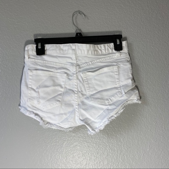 h&m white denim distressed shorts - Picture 2 of 3